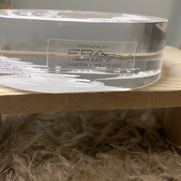 Vintage 1998 Lucite Winter Scene Reverse Carved Sculpture by Frank Albrecht FRA - Picture 10 of 16